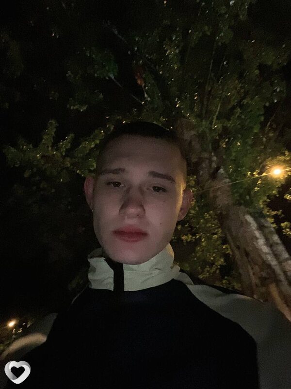 Влад, 20, Москве — анкета №1245485