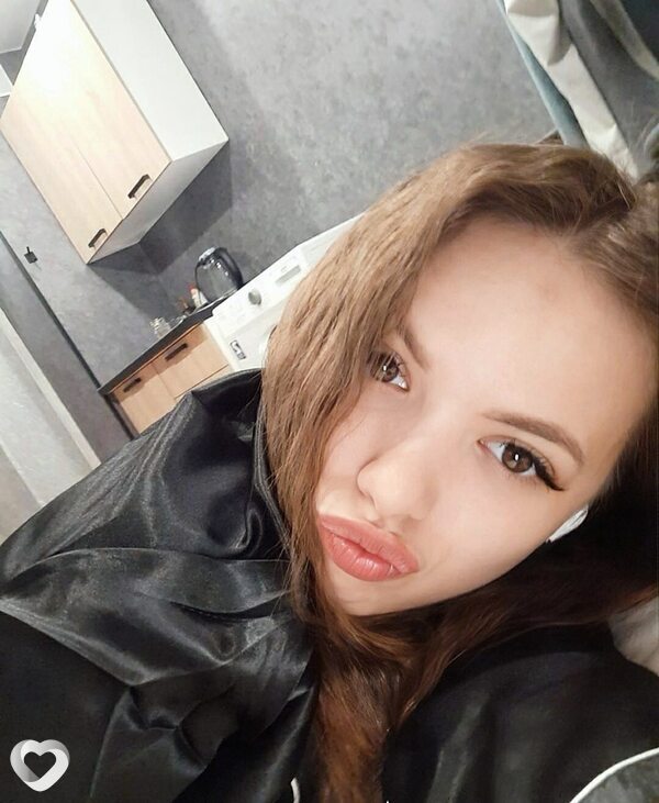 Катя, 23, Кирове — анкета №1245981