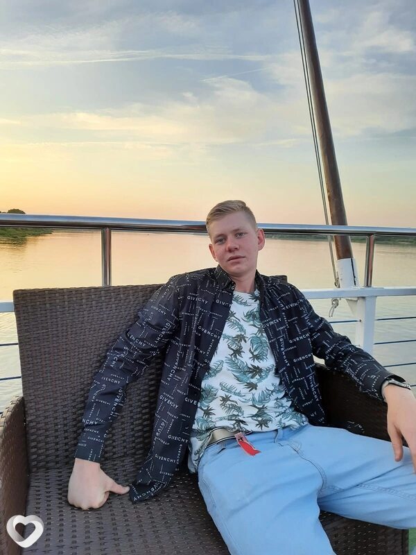 Павел, 23, Серпухове — анкета №1248606