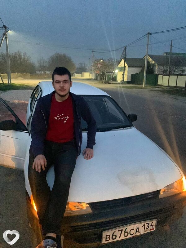 Денис, 20, Москве — анкета №1250902