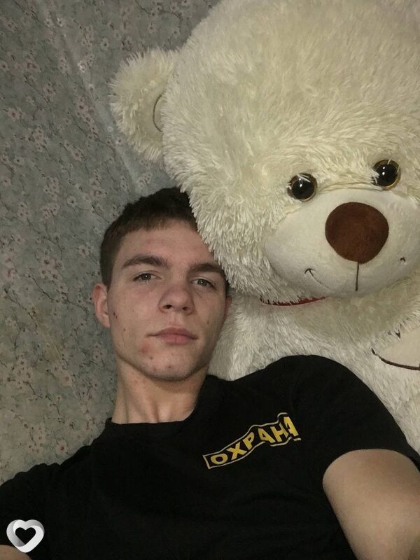 Артём, 20, Горно-Алтайске — анкета №1252327