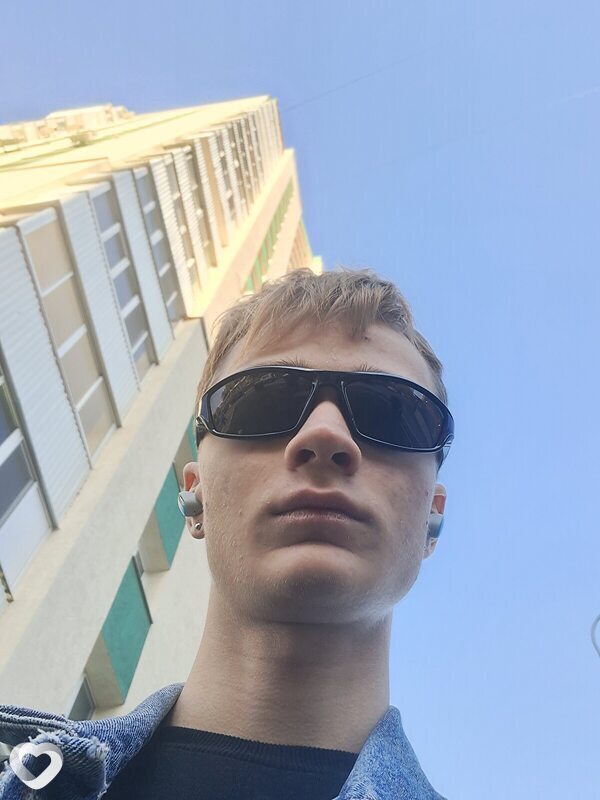 Илья, 20, Москве — анкета №1252411