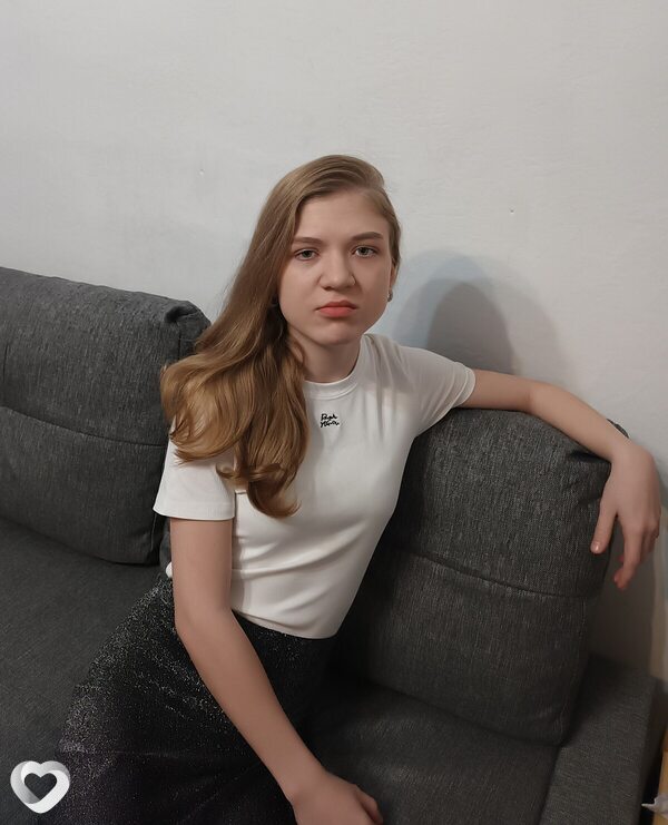 Карина, 20, Красноярске — анкета №1252589