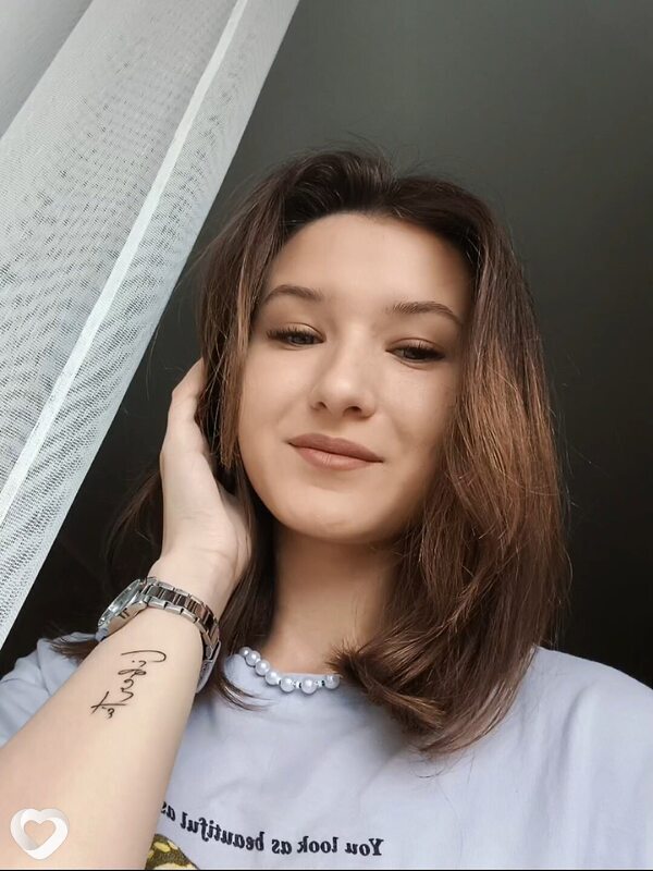 Карина, 20, Омске — анкета №1253664