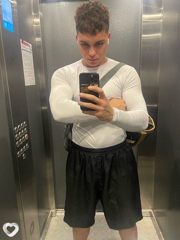 Дмитрий, 20, Москве — анкета №1253950