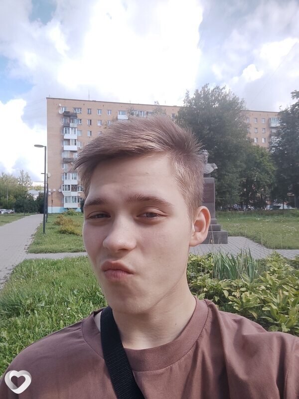 Юра, 20, Москве — анкета №1254071