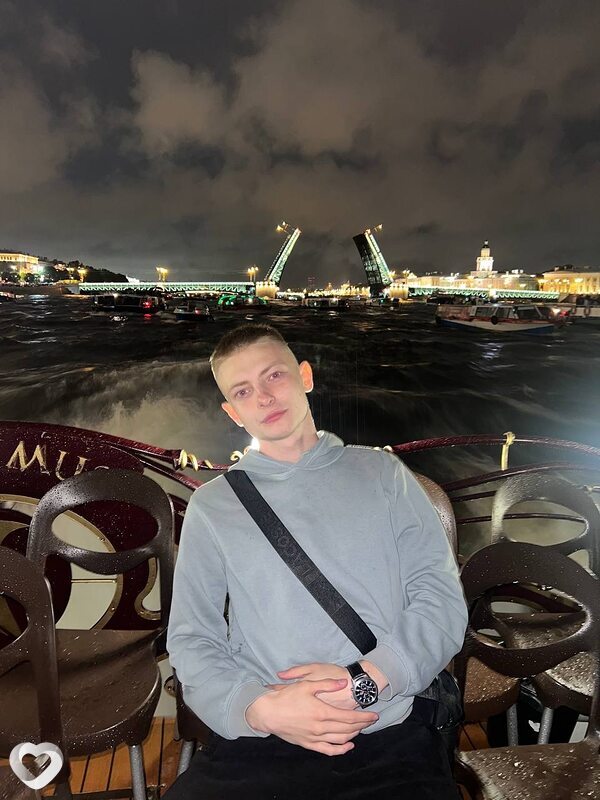 Илья, 21, Санкт-Петербурге — анкета №1254673