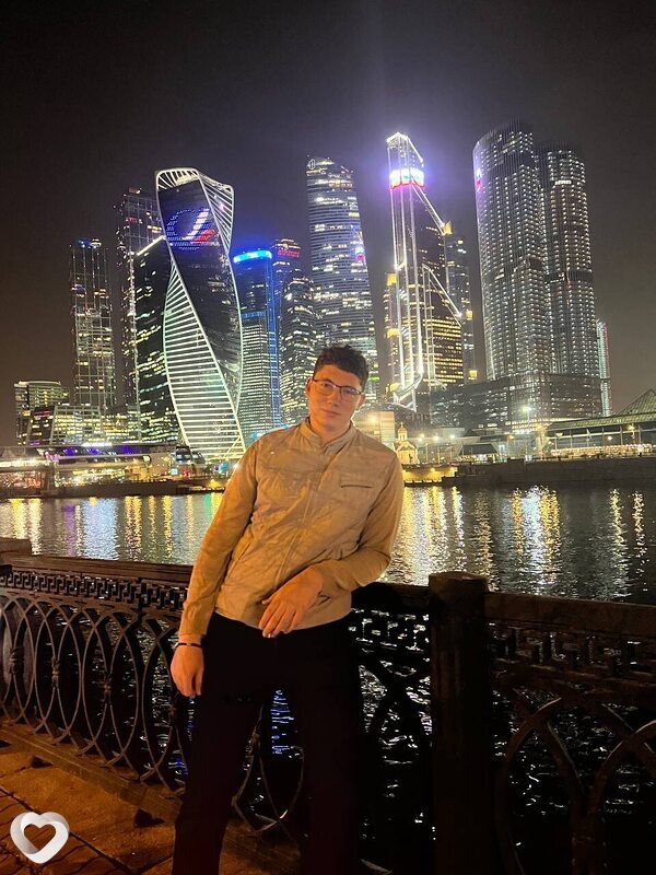 Александр, 21, Москве — анкета №1256897