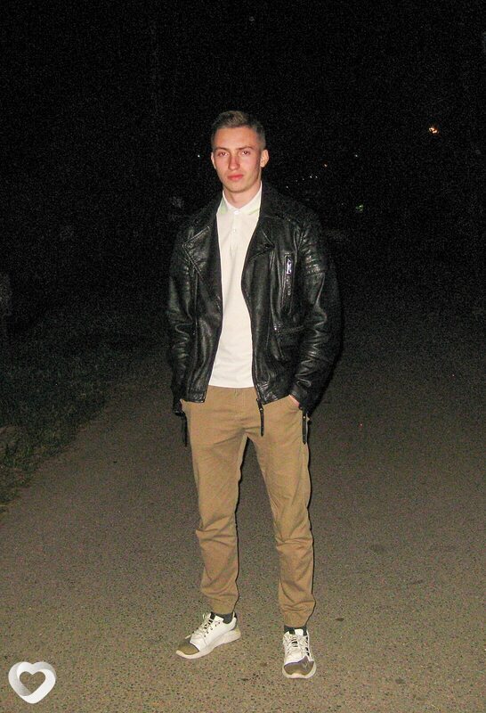 Антон, 23, Твери — анкета №1257401