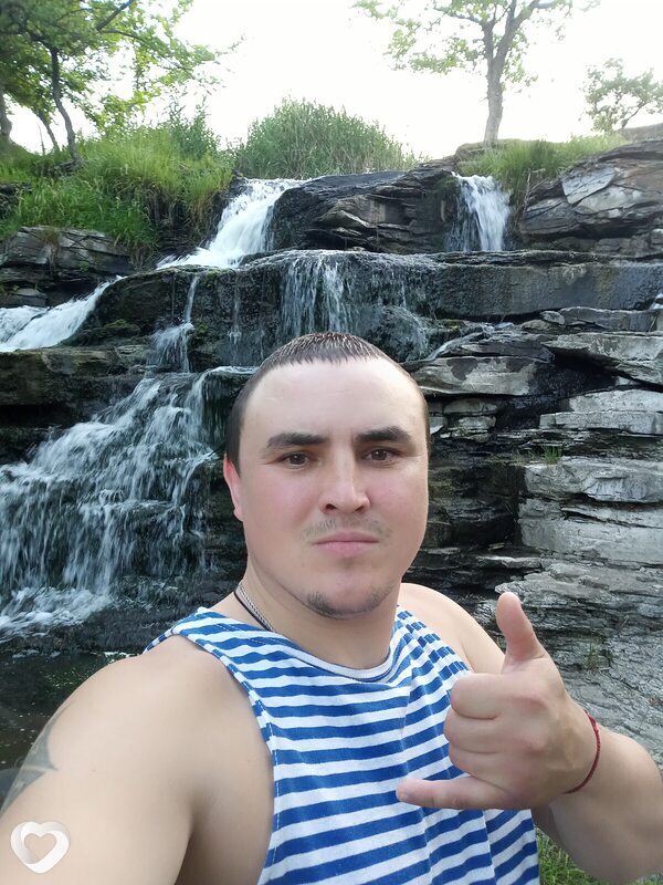 Александр, 31, Торезе — анкета №1258394
