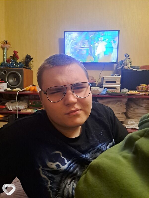 Макс, 20, Москве — анкета №1260239