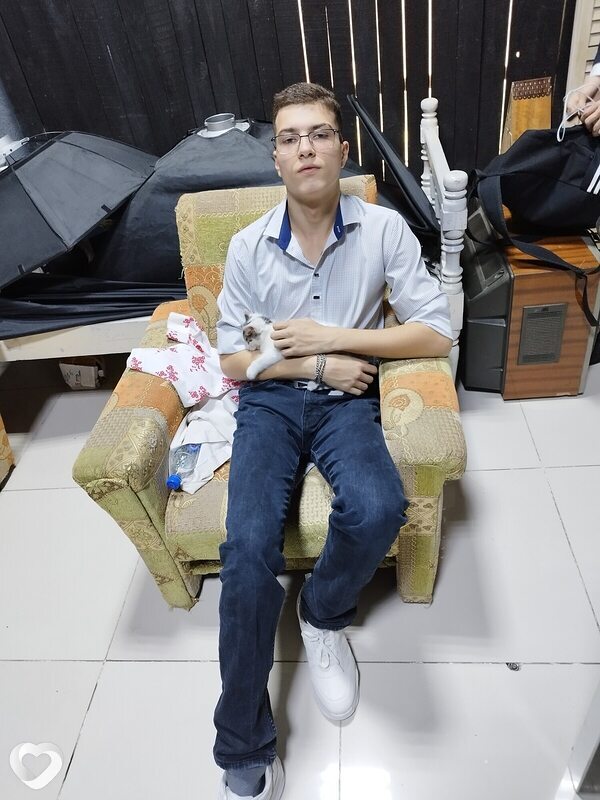 Кирилл, 21, Москве — анкета №1263135