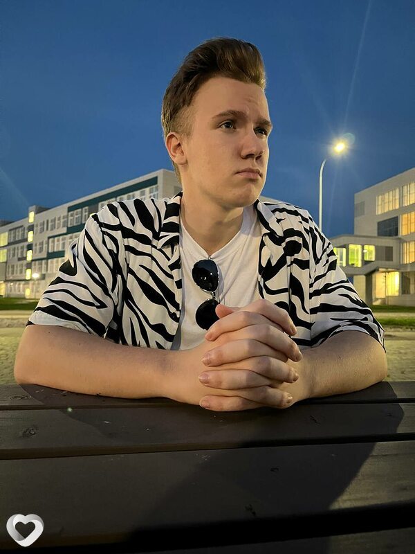 Макс, 21, Москве — анкета №1263951