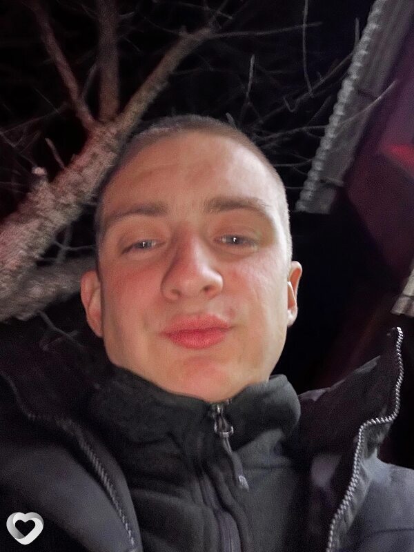 Максим, 22, Москве — анкета №1264560