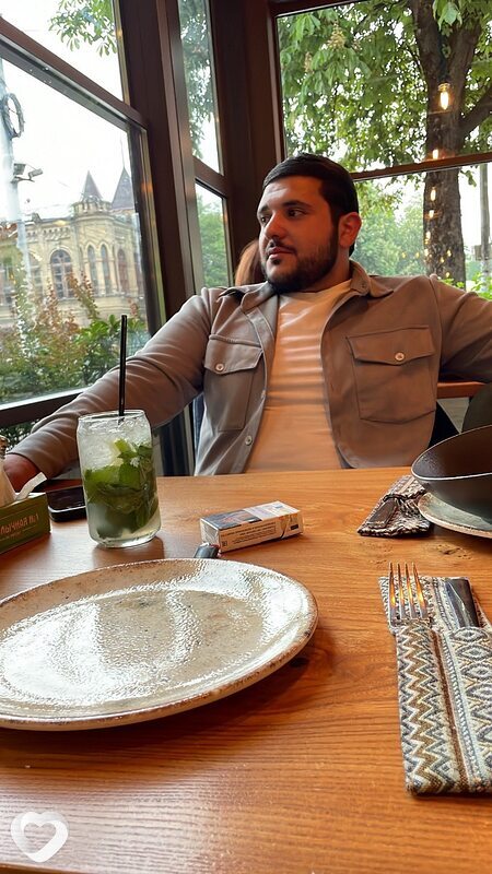 Алик, 29, Москве — анкета №1265376