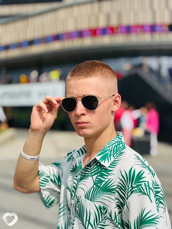Артем Алексеевич, 20, Москве — анкета №1265659