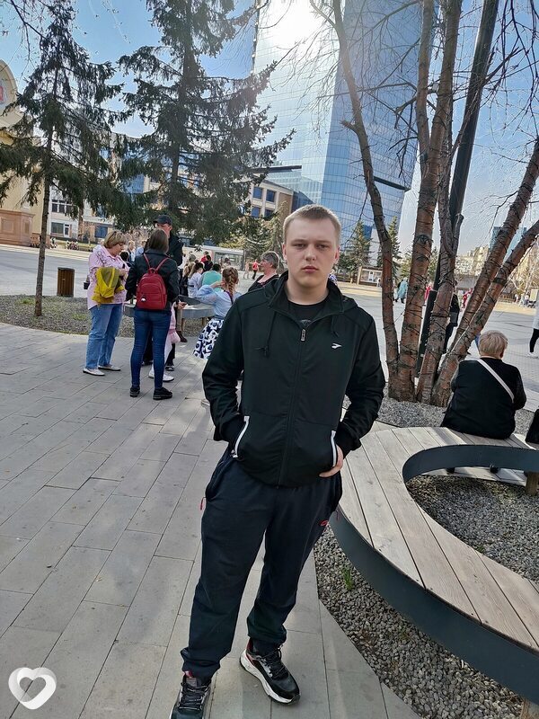 Валерий, 21, Красноярске — анкета №1266770