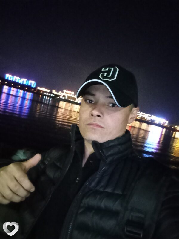 Алик, 28, Москве — анкета №1267497