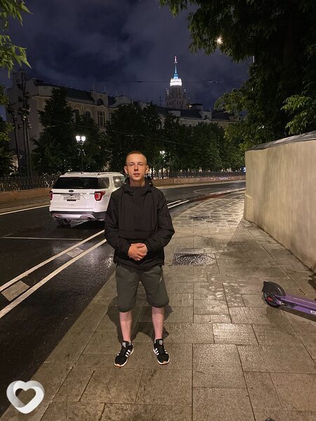 Толян, 21, Москве — анкета №1268006