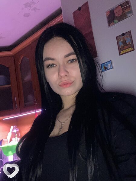 Арина, 21, Азове — анкета №1268012