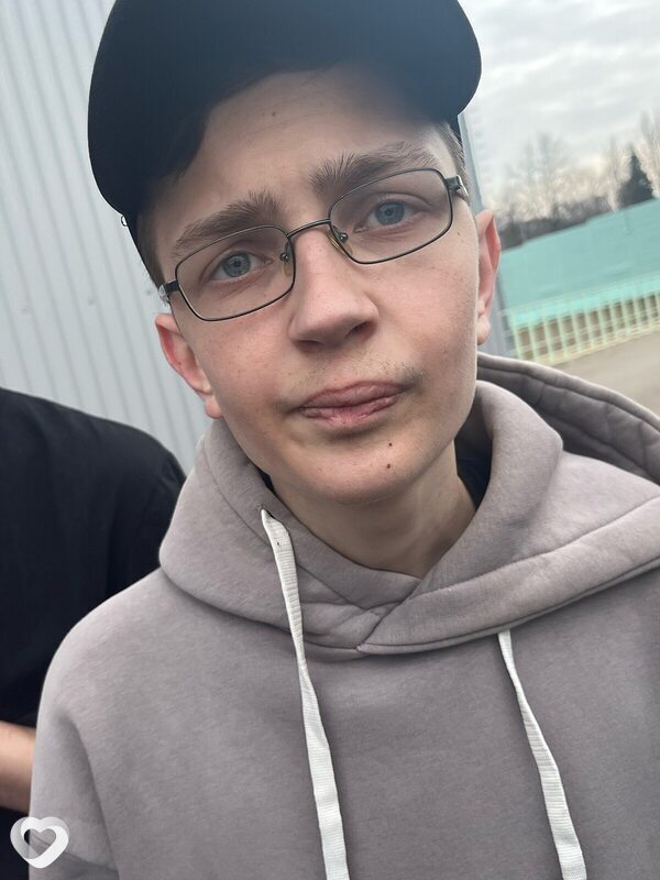 Артём, 22, Москве — анкета №1268314