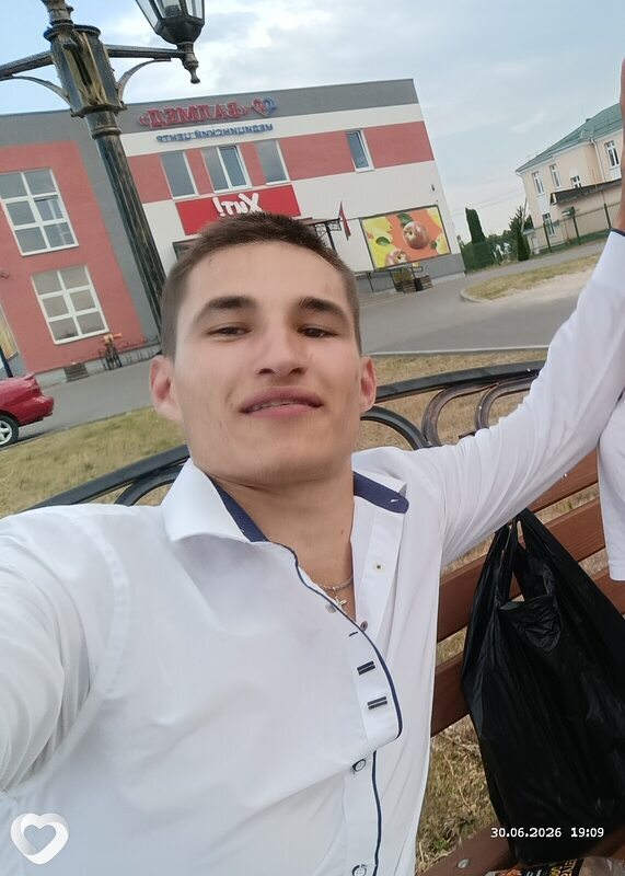 Денис, Шклов