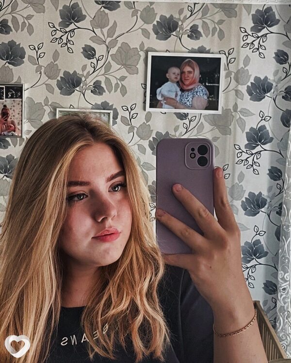 Настя, 22, Каменске-Шахтинском — анкета №1269710
