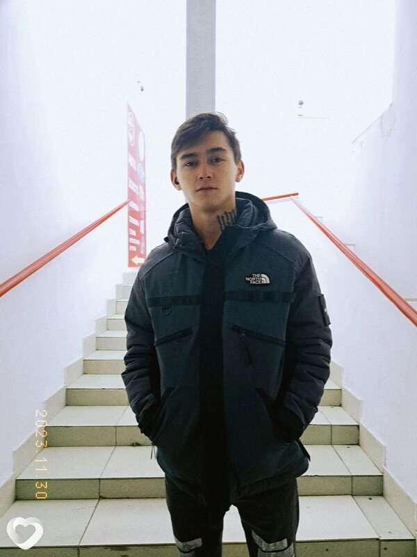 Юрий, 23, Москве — анкета №1269903