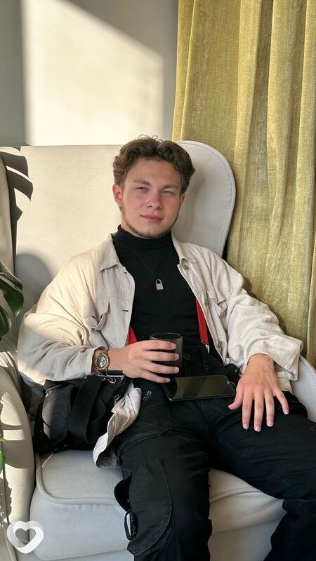 Лев, 20, Ижевске — анкета №1271389