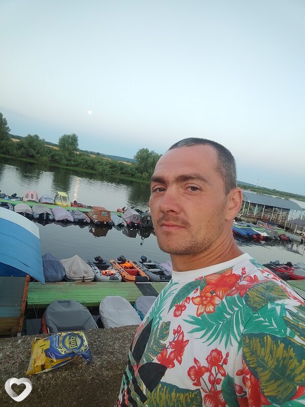 Vicktor, 37, Дзержинске — анкета №1271395