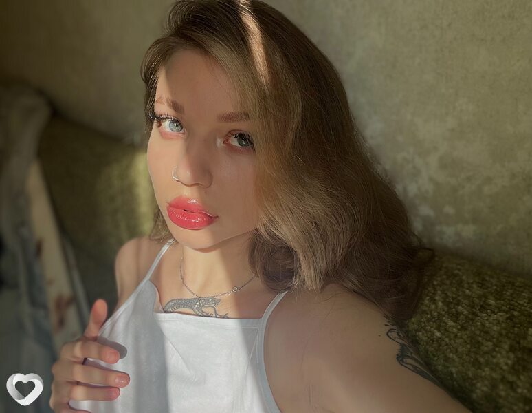Виолетта, 22, Барнауле — анкета №1271657