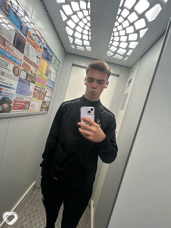 Дмитрий, 21, Адлер — анкета №1272069