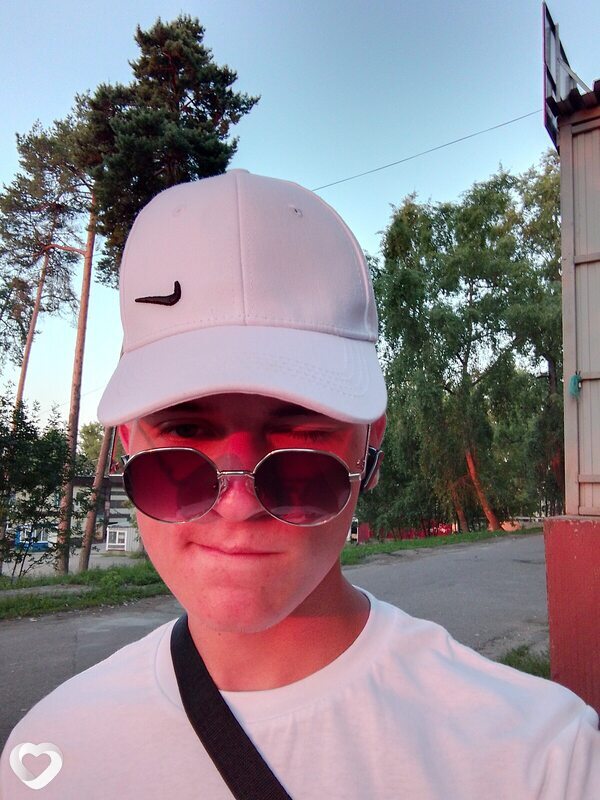 Артём, 21, Санкт-Петербурге — анкета №1272310