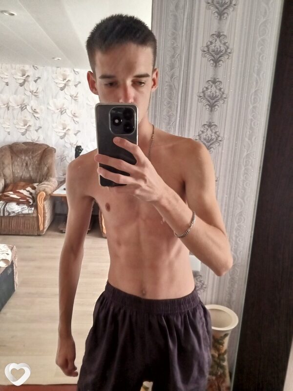 Макс, 21, Миллерове — анкета №1272673