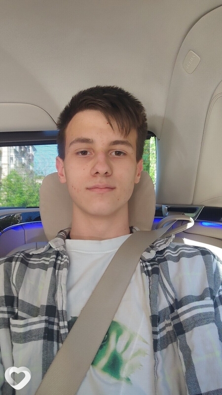 Михаил, 20, Москве — анкета №1273132