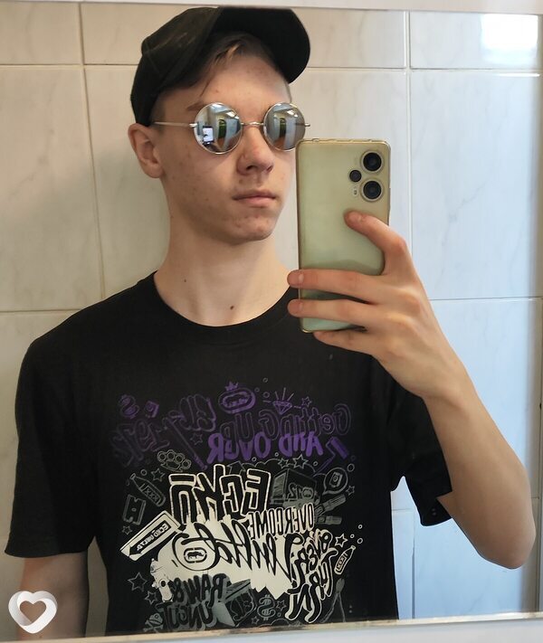 Макс, 21, Москве — анкета №1274609