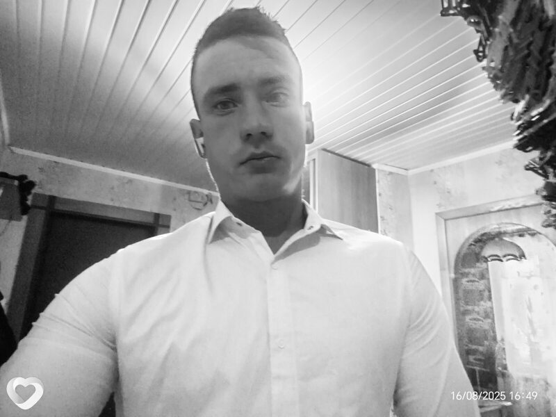 Вовчик, 26, Кириши — анкета №1274805