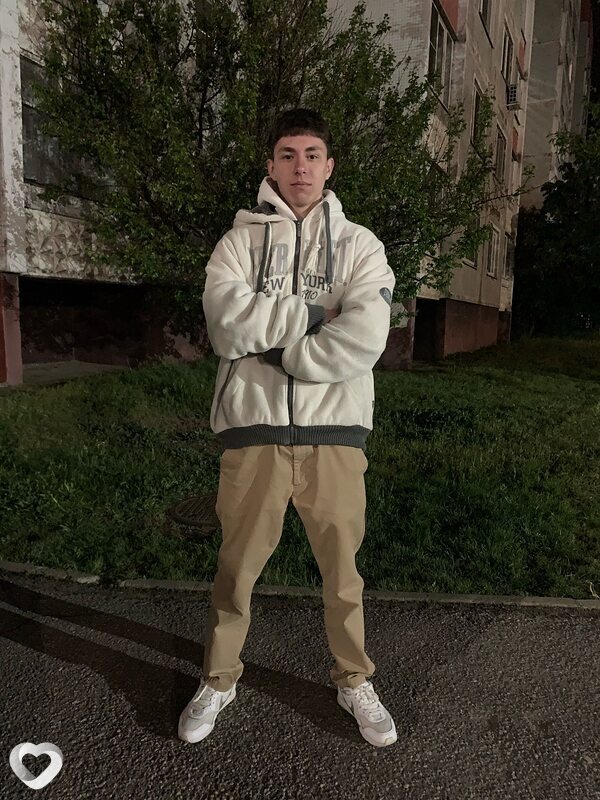 Александр, 21, Жлобине — анкета №1275070
