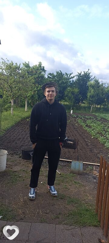 Максим, 22, Львове — анкета №1275328