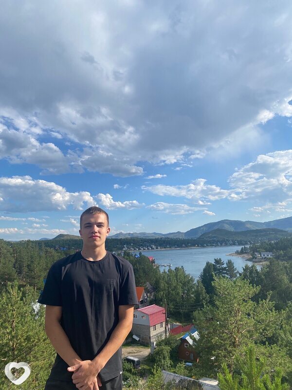 Илья, 23, Барнауле — анкета №1275122