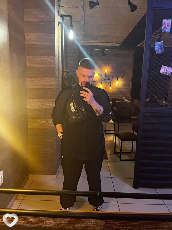 Виталий, 21, Белгороде — анкета №1277821