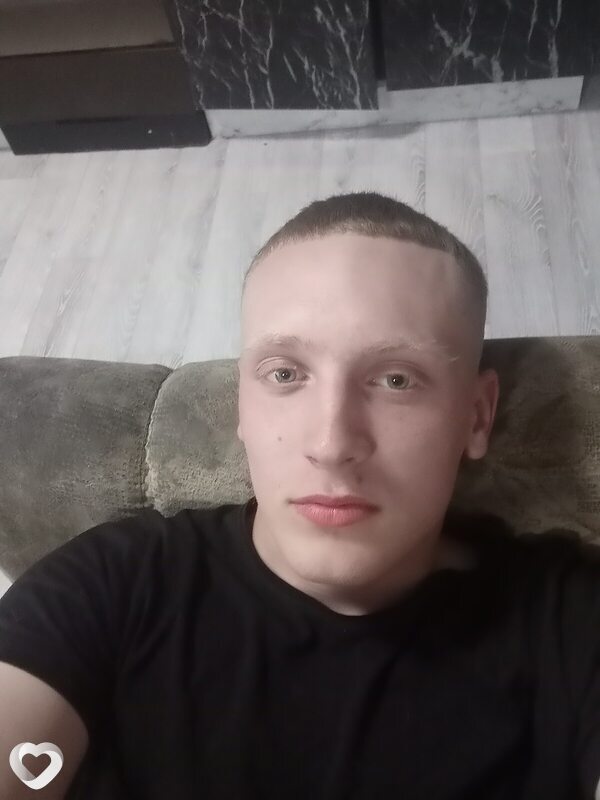 Евгений, 21, Калинковичах — анкета №1278287