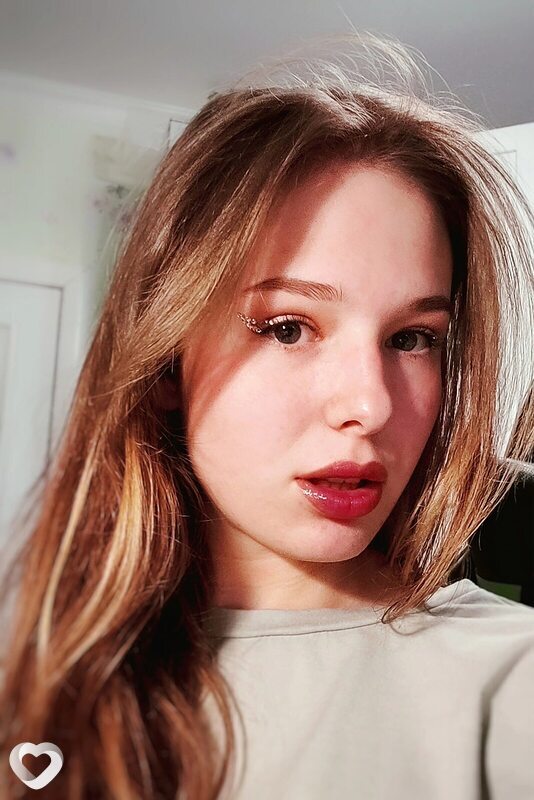 Виктория, 20, Гурьевск (Кемеровская Обл) — анкета №1280504