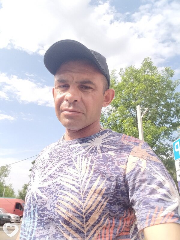 Олег, 40, Новошахтинске — анкета №1280421