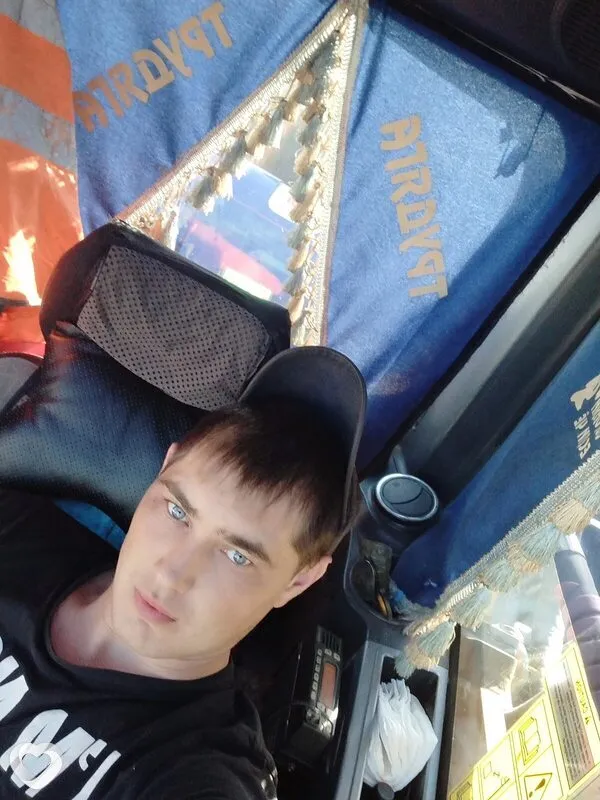 Валерий, 28, Барнауле — анкета №1283208