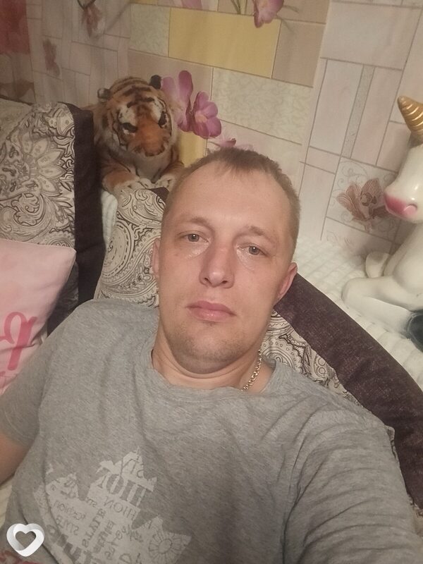Саша, 35, Ужуре — анкета №1282679