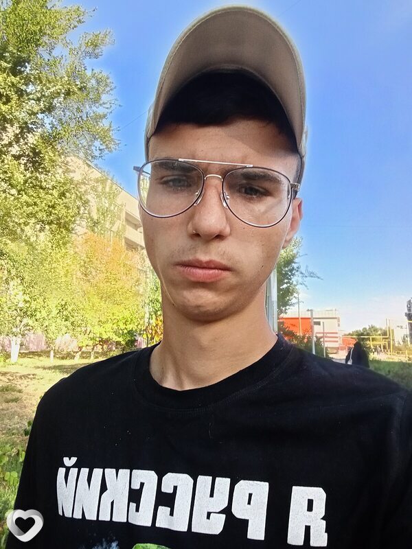 Алекс, 21, Астрахани — анкета №1283322