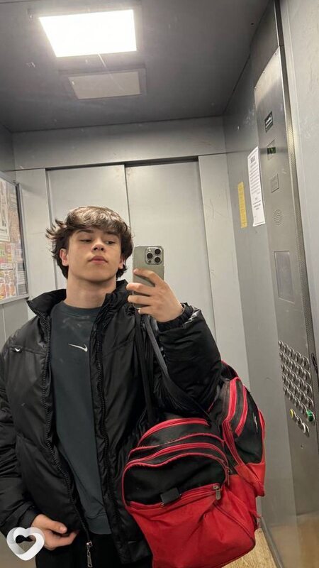 Артем, 20, Сургуте — анкета №1284076