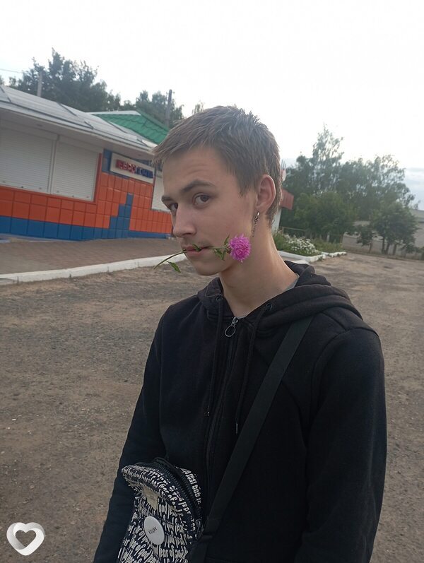 Максим, 21, Борисове — анкета №1285087