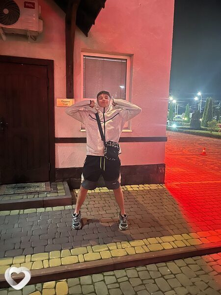 Михаил, 20, Брянске — анкета №1285190